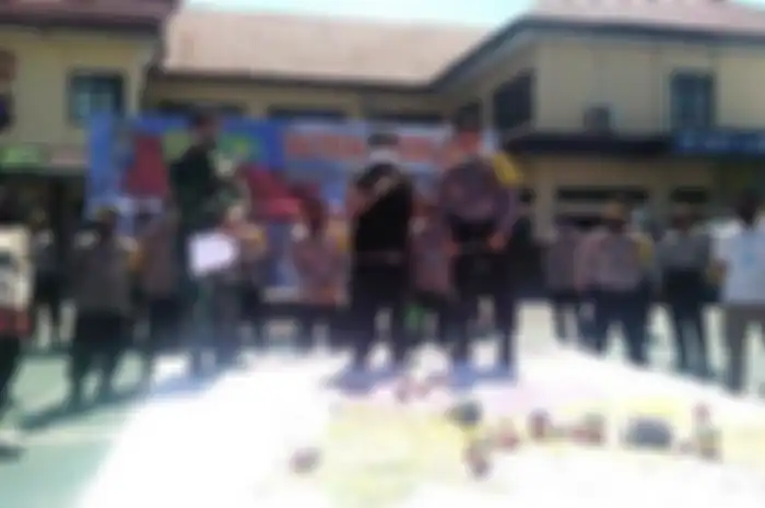 Kapolresta Banjarmasin menjelaskan strategi pemberlakuan PSBB melalui Tactical Floor Game