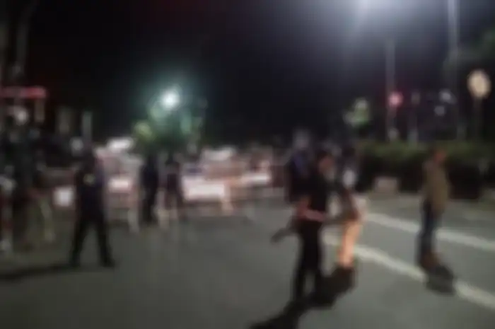 Jam malam saat PSBB Banjarmasin dijaga ketat. Ada Jam Malam yang Berlaku Selama PSBB Surabaya, Ini Sanksinya Bagi yang Melanggar