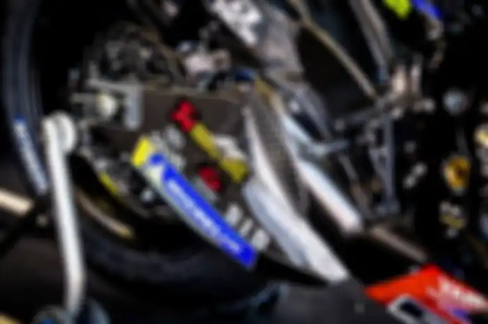 Penampakan swing arm motor MotoGP dari bahan serat karbono lebih enteng dari swing arm aluminium tapi harganya selangit