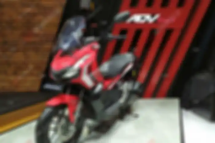 Selain Indonesia, Honda ADV150 juga meluncur di India, segini harganya.