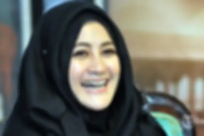 Ternyata Umi Pipik pernah didekati para artis tampan ini.