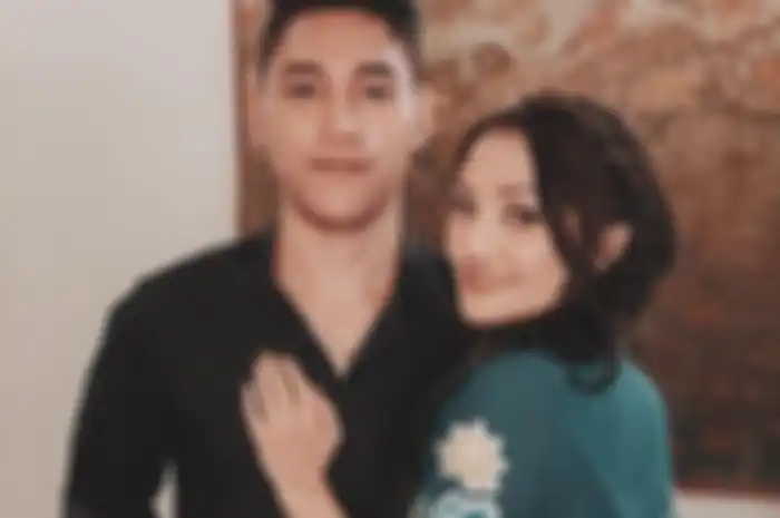 Siti Badriah dan Krisjiana Baharudin.