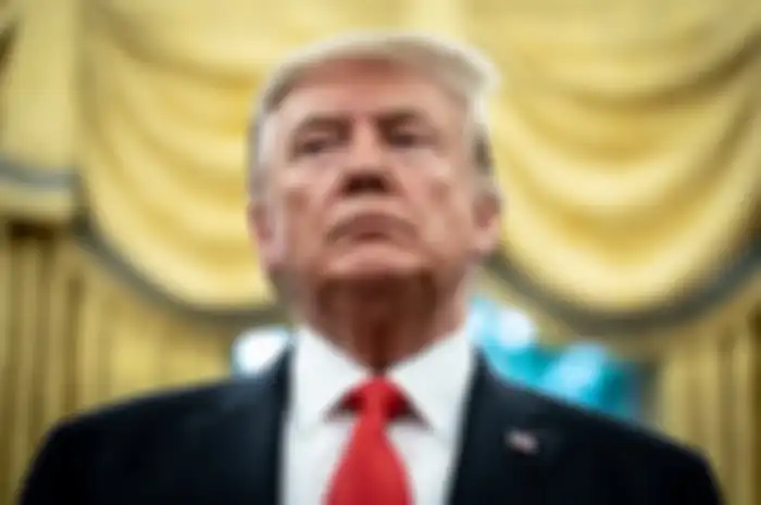 Donald Trump perkirakan vaksin virus corona siap pada akhir 2020.