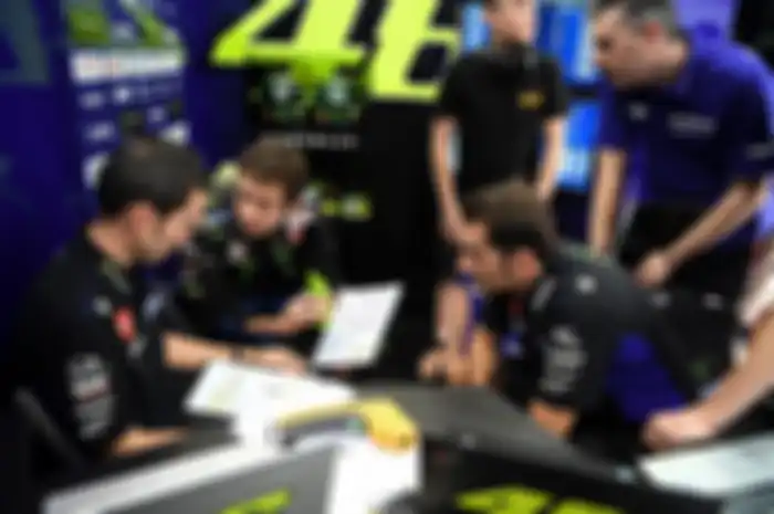 Valentino Rossi bersama crew chief barunya, David Munoz, siap meneruskan kariernya di MotoGP musim depan