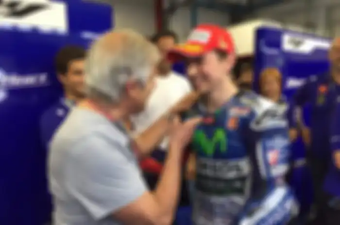 Jorge Lorenzo memberikan kritik pedasnya kepada pembalap legenda MotoGP, Giacomo Agostini yang dituding menjelek-jelekannya pada sesi wawancara.