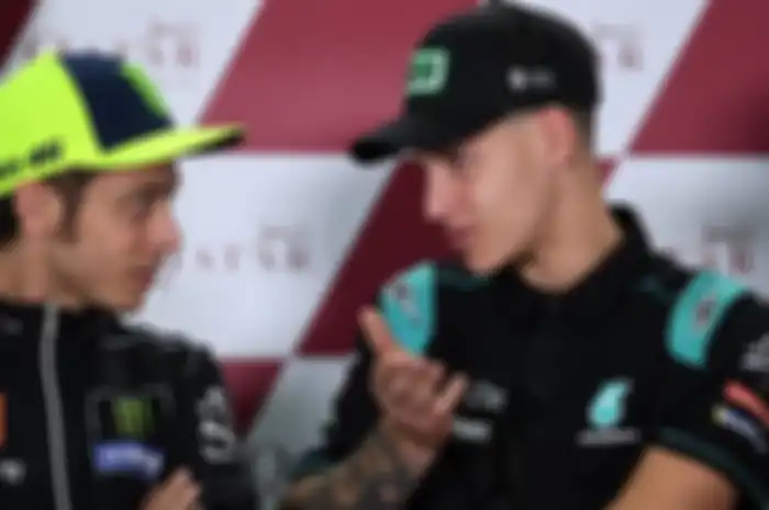 Menggeser Valentino Rossi (kiri) di Tim Pabrikan, Fabio Quartararo (kanan) Minta Restu dan Cinta dari Rossifumi