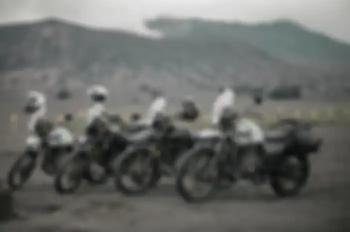 Pabrikan motor Royal Enfield memberikan ekstra garansi selama 3 bulan akibat pandemi virus corona.