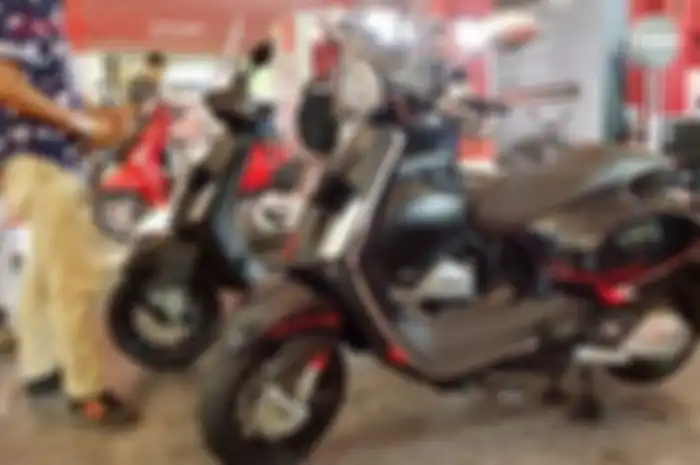 Vespa Sprint S &amp; Sprint Notte Limited
