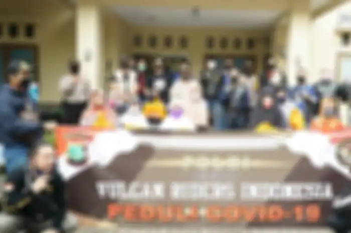 Di Tengah Pandemi Covid-19, Vulcan Riders Indonesia Bagikan Ratusan Sembako dan Masker 