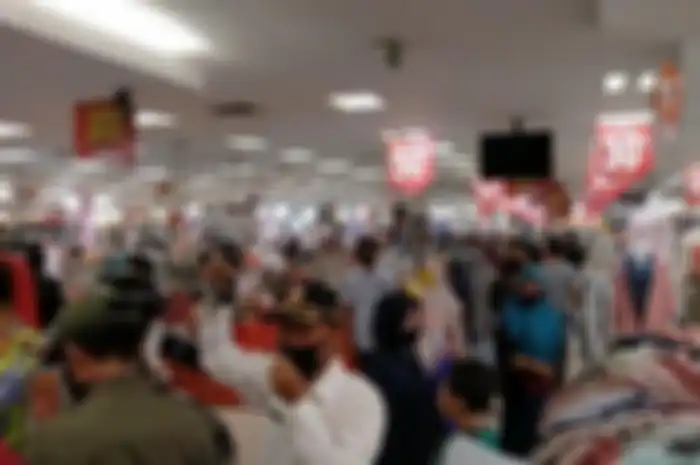 Tak Tahan 2 Bulan Dikarantina Hingga Rela Berdesakan Demi Mejeng di Pusat Perbelanjaan, Para Pengunjung Mall di Medan Langsung Panas Dingin Usai Tahu Kasir Meninggal Akibat Corona
