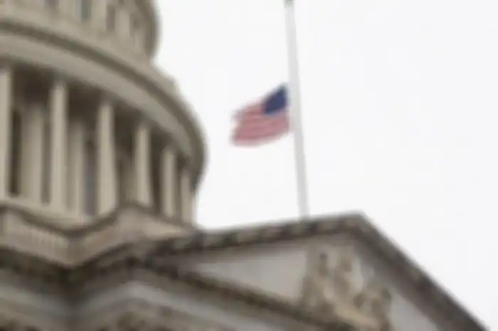 Bendera setengah tiang mulai dikibarkan Amerika Serikat