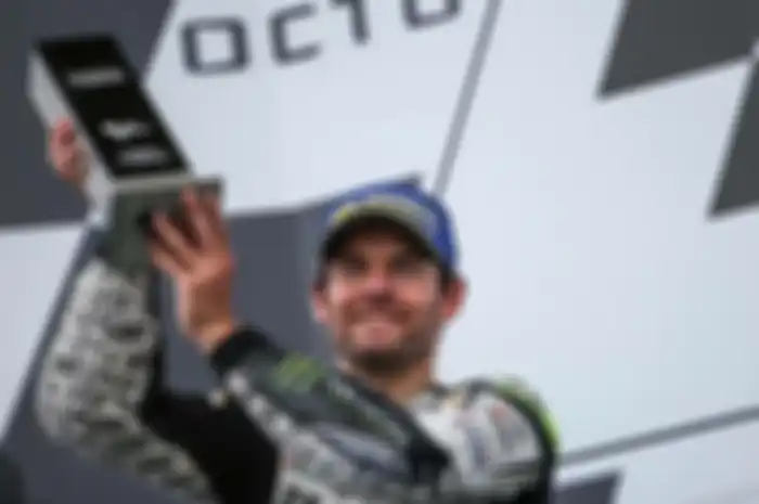 Kenangan Cal Crutchlow saat podium di MotoGP Inggris 2016 lalu. Cal Cruthclow seperti Jack Miller kecewa karena MotoGP Inggris dan Australia musim ini batal