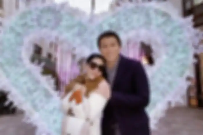 Syahrini dan Reino Barack