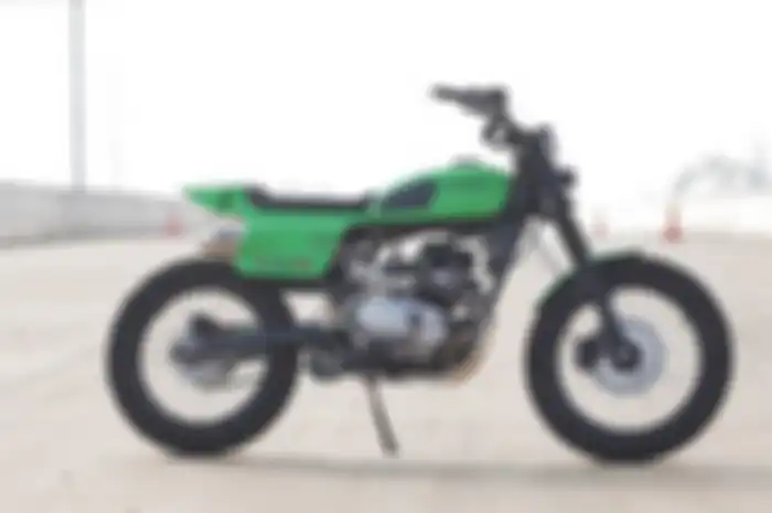 Modifikasi Kawasaki W175TR bergaya flat tracker garapan Knuckle Whackjob
