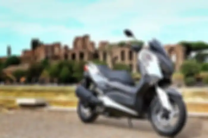 Yamaha XMAX 300 Roma Edition hanya dijual ratusan unit di dunia, harganya bikin melongo.