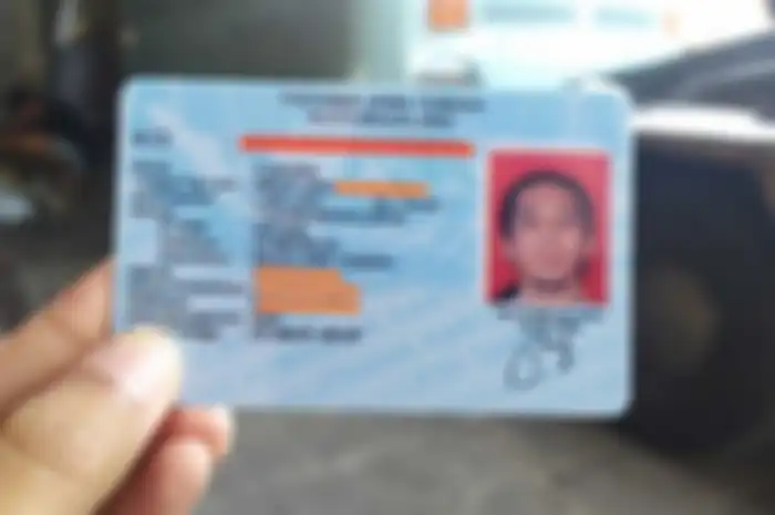 pria bernama corona di magelang