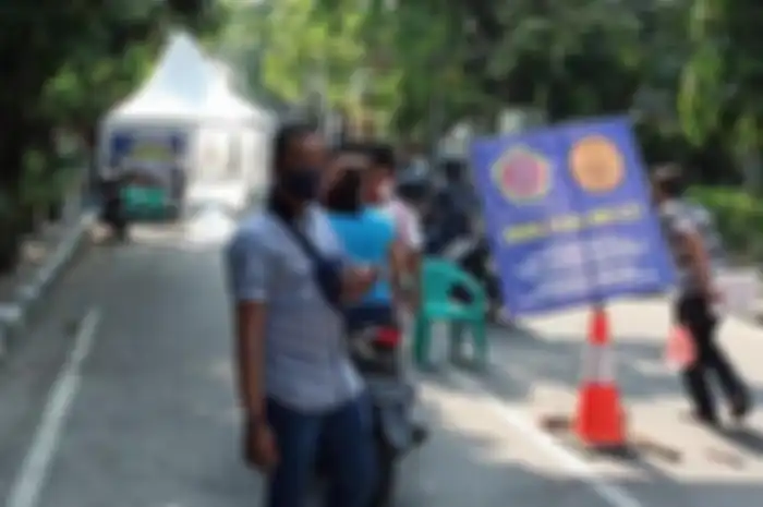  5 Hari Berjalan, Masih Ada Pengendara yang Gak Pakai Masker Pada Penerapan PSBL di RW 11 Pademangan Barat 