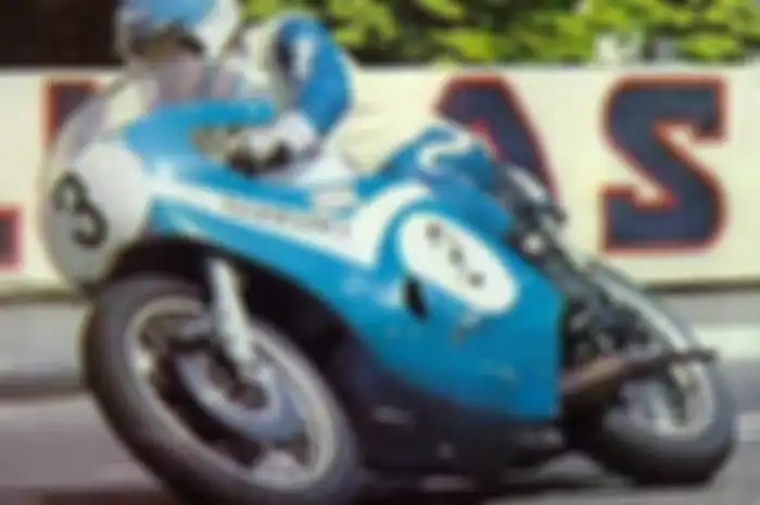 Hubungan uniki Suzuki dan Michelin terjadi pertama kali di tahun 1973 di mana Michelin pertama menang di kelas premier balap motor dunia lewat Jack Findlay menunggangi Suzuki di Isle Man of TT