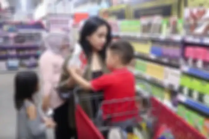 Nagita Slavina belanja