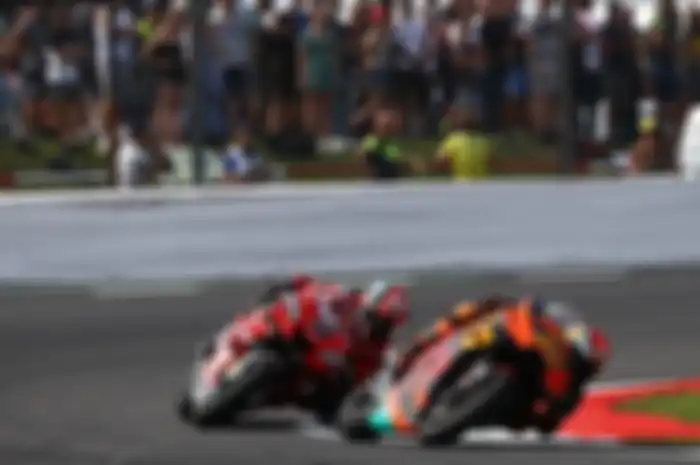 Pembalap baru tim Tech3 KTM Factory Racing, Danilo Petrucci membocorkan perbedaan motor MotoGP KTM dengan Ducati.