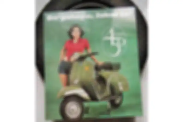Jarang yang tau, ada Vespa Super 150 Edisi HUT ke-450 DKI Jakarta.