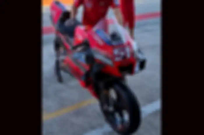 Ducati menjalankan pengujian di sirkuit Misano dengan mengandalkan test rider Michele Pirro menunggangi motor MotoGP Ducati Desmosedici GP di sirkuit Misano