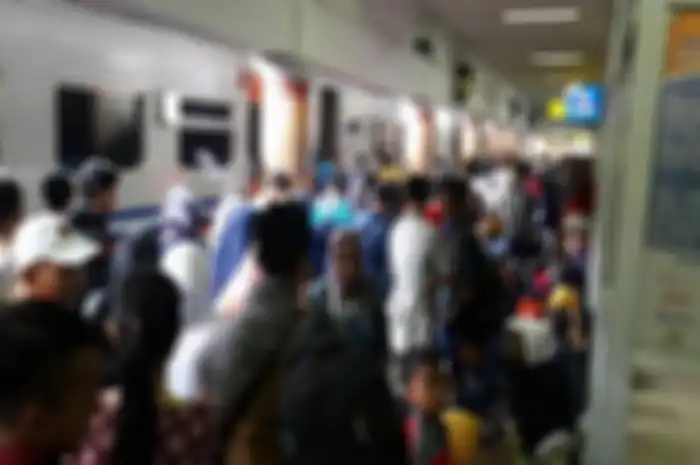 INaik kereta api jarak jauh gak pakai SIKM lagi, calon penumpang wajib mengisi CLM.
