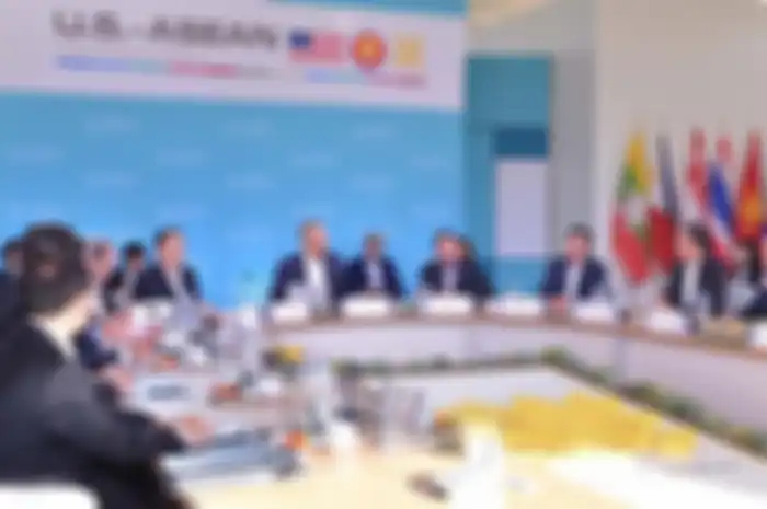 Contoh dan bentuk kerja sama ASEAN di bidang ekonomi.