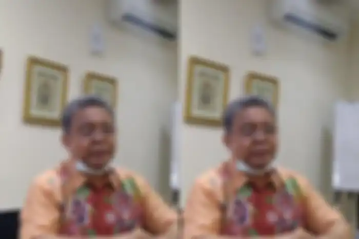 Ketua Dewan Pembina Yapertib Surakarta, Solichul Hadi memberikan keterangan kepada wartawan, Kamis (2/7/2020) 