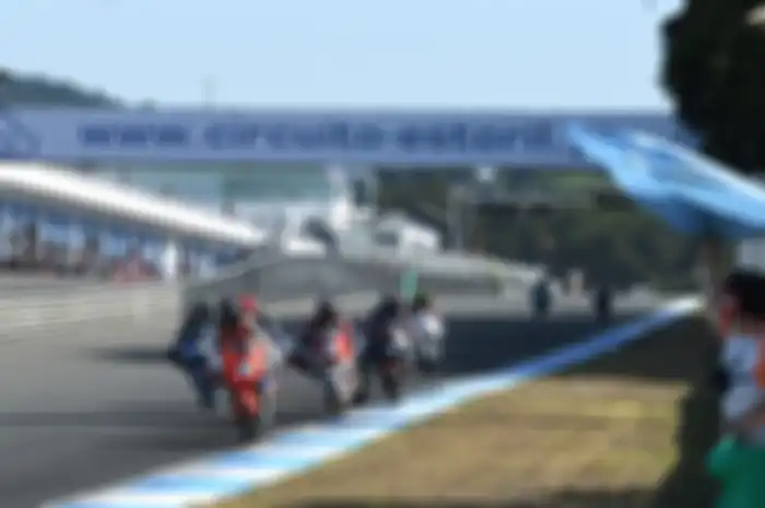 Ronde pertama FIM CEV Repsol 2020 di sirkuit Estoril-Portugal, raceday digelar hari ini, Selasa (7/7/2020). Baru kejadian balap motor internasional raceday bukan di akhir pekan