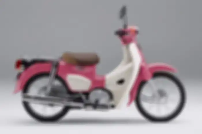 Honda Super Cub 50 dan 110 Terbaru hadir dengan warna pink, terinspirasi film kartun Jepang?