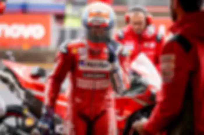 Blak-blakan, pembalap tim pabrikan Ducati, Danilo Petrucci bilang Andrea Dovizioso tidak dihargai di Ducati.