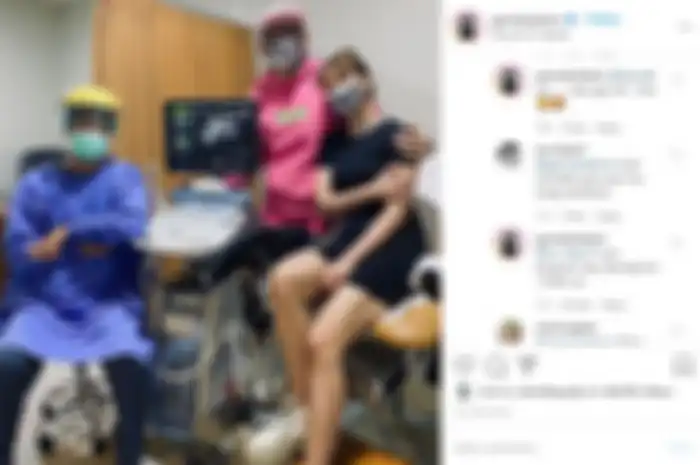 Potret Andrea Dian saat bersama Ganindra Bimo dan dokter