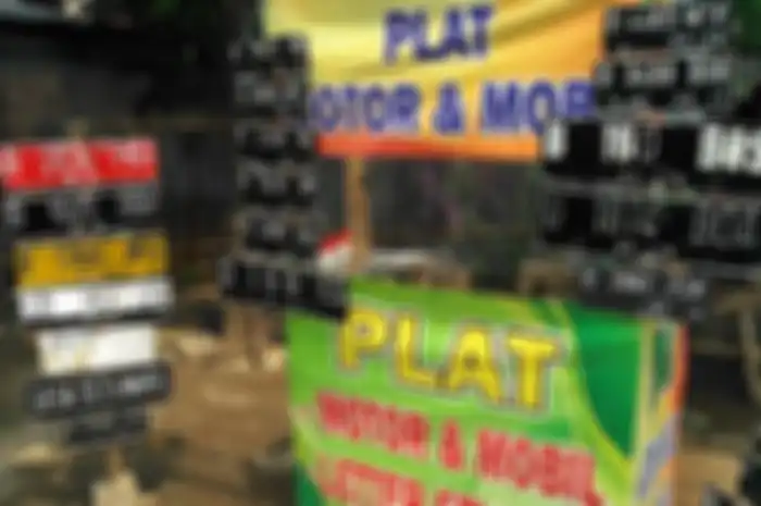 Banyak yang Bikin di Pinggir Jalan, Ternyata Segini Biaya Resmi Bikin Pelat Nomor Kalau Hilang.