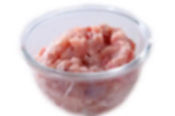 Bahaya dari mencuci daging ayam giling