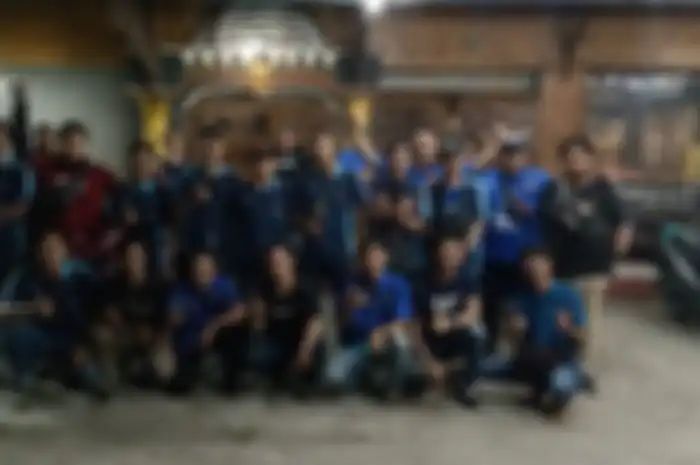 Untuk mempererat tali silaturahmi 4 komunitas motor mengadakan kopdar bareng di Cikarang, Bekasi, Jawa Barat.