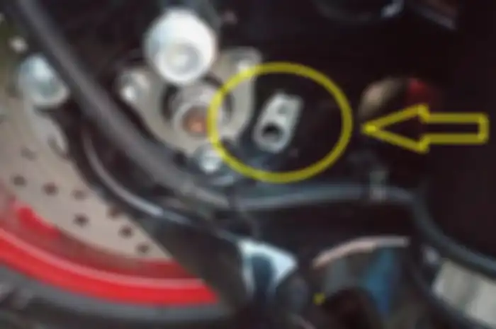 Lubang kecil di Yamaha NMAX 
