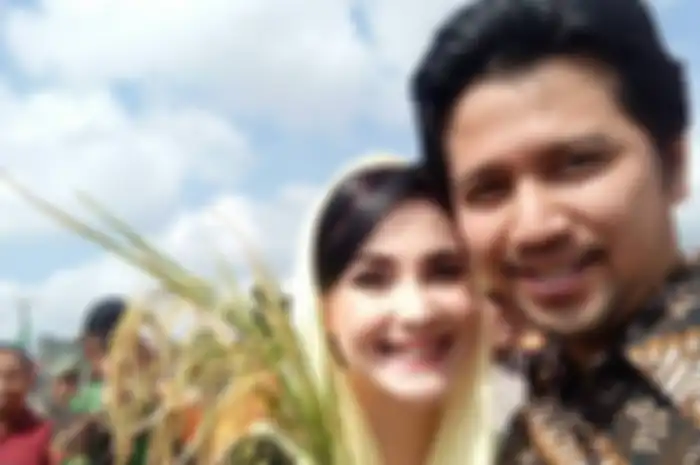 Arumi Bachsin dan Emil Dardak