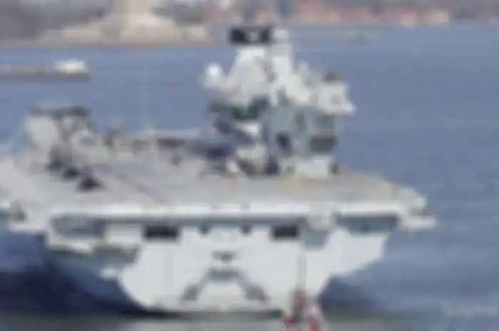 Kapal induk Inggris HMS Queen Elizabeth di New York pada tahun 2018