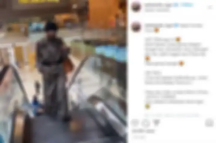 Potret cantik  Bella Shofie saat jalan-jalan di mal