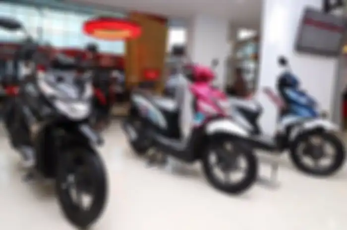 Tengah Honda BeAT Pop (tengah) stop produksi duluan karena kurang diminati
