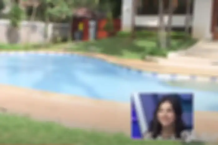 Kolam renang Mewah Ruben Onsu dan Sarwendah