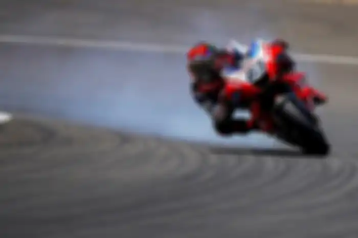 Pembalap tim Pramac Ducati, Francesco Bagnaia mengungguli pembalap pabrikan Ducati di MotoGP Andalusia 2020, begini kata Andrea Dovizioso.