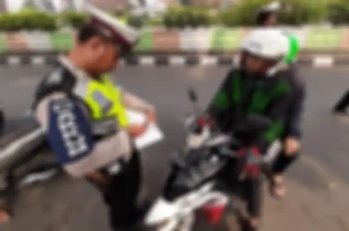Operasi zebra 2020 lagi digelar, bikers kena tilang bisa gak sih urus tanpa hadir sidang?                 