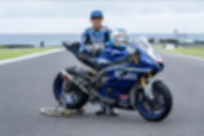 Akhir pekan ini Galang Hendra turun di Di Kelas World Supersport (WorldSSP) 600 pakai Yamaha YZF-R6 targetnya naik podium  mengulang sejarah saat podium 1 WSSP 300 tahun 2017 di Sirkuit Jerez