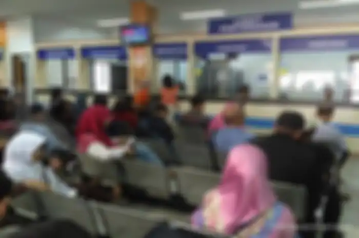 Ilustrasi bayar pajak kendaraan. Buruan bayar, diskon pajak kendaraan bermotor diperpanjang loh.
