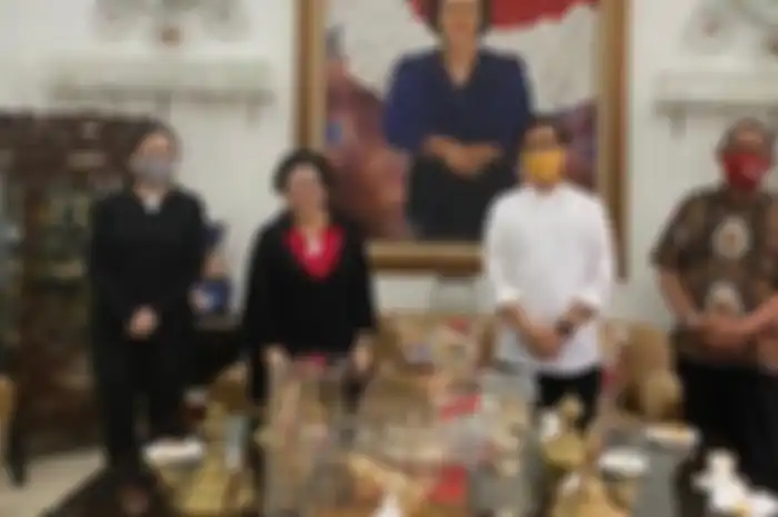 Gibran Rakabuming sowan ke kediaman Megawati Soekarnoputri.