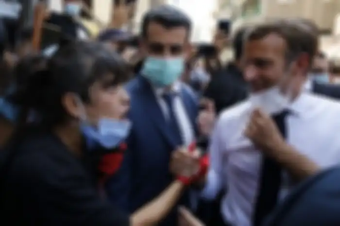 Emmanuel Macron, Presiden Perancis, jadi sasaran kemarahan warga Lebanon yang sudah 'tidak kuat' dengan krisis mereka