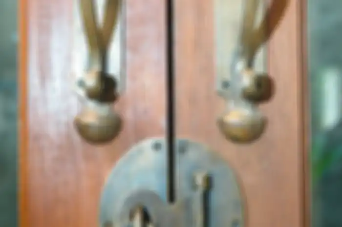 Sering Diremehkan, Ini Do's and Don'ts Cara Merawat Handle Pintu Rumah