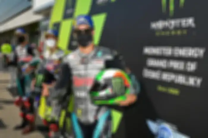 Tiga pembalap tim satelit yang menempati front row MotoGP Sirkuit Brno Ceko 2020, Fabio Quartararo (kiri), Johann Zarco (tengah) dan Franco Morbidelli (kanan)